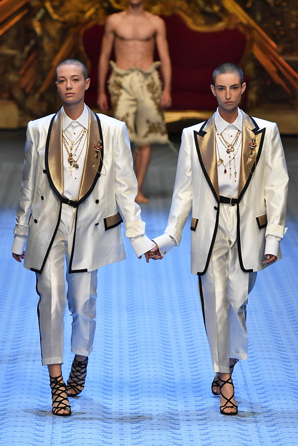 Fashion Week Milan Spring/Summer 2019 look 123 from the Dolce & Gabbana collection menswear