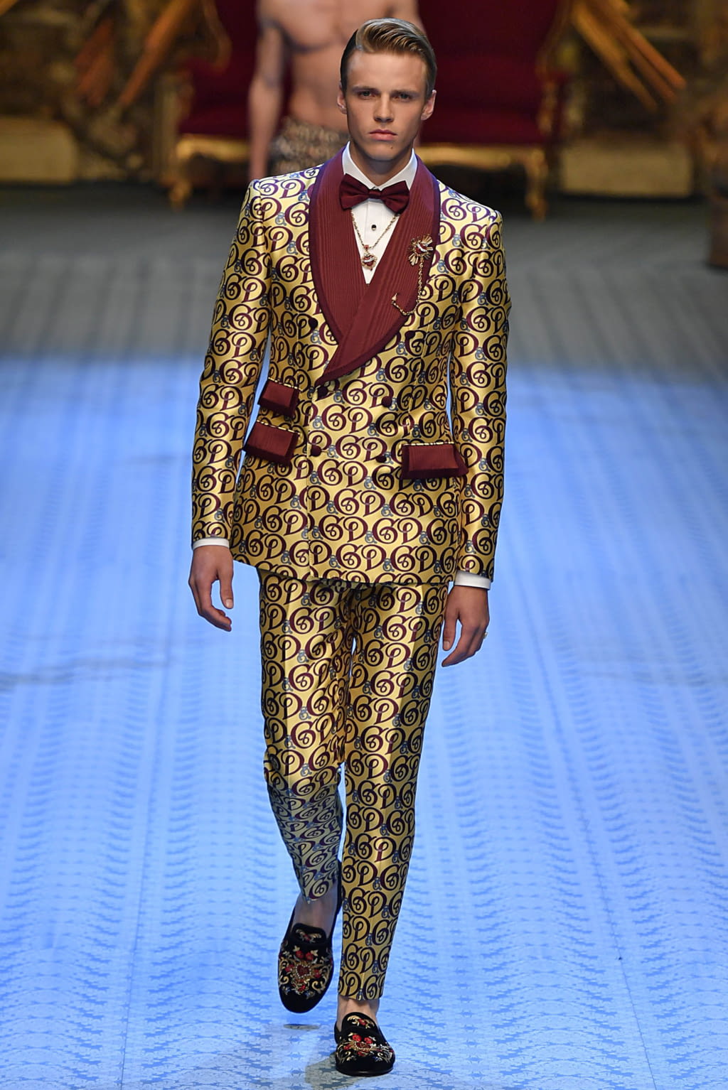 Fashion Week Milan Spring/Summer 2019 look 129 from the Dolce & Gabbana collection menswear