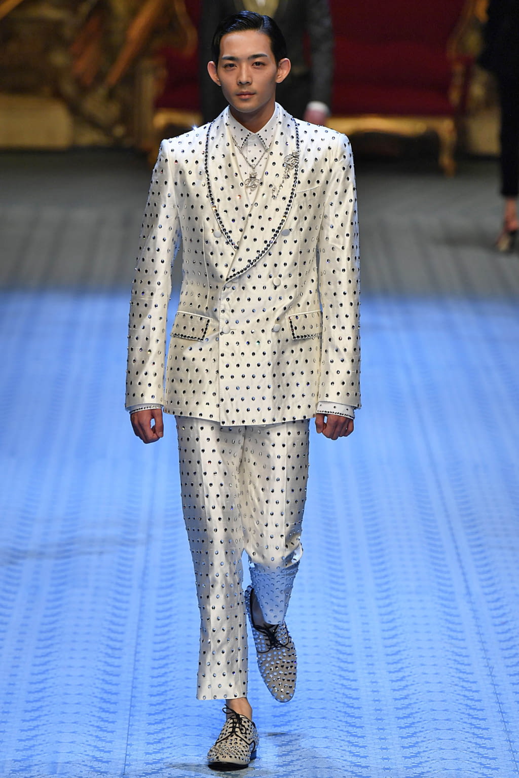 Fashion Week Milan Spring/Summer 2019 look 138 from the Dolce & Gabbana collection menswear