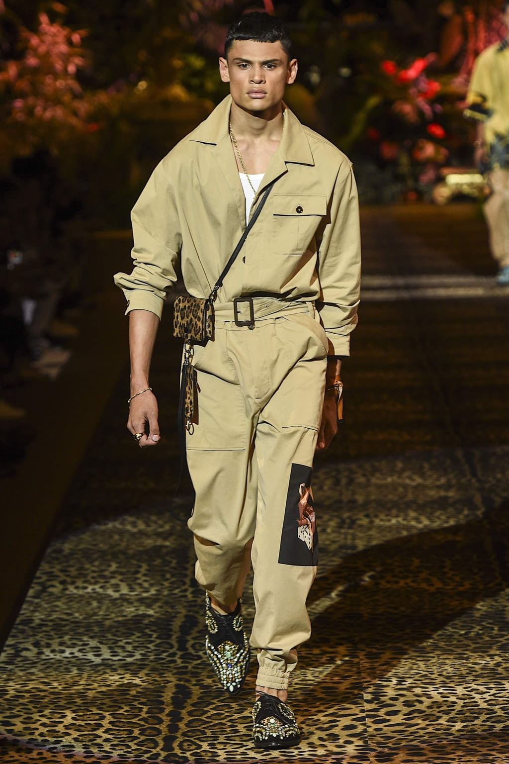 Fashion Week Milan Spring/Summer 2020 look 6 from the Dolce & Gabbana collection menswear