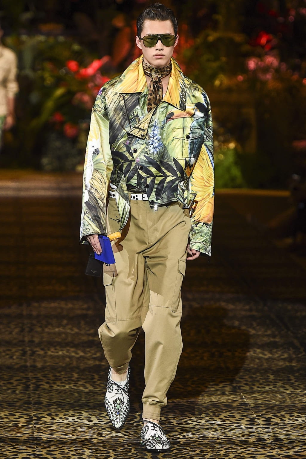 Fashion Week Milan Spring/Summer 2020 look 17 from the Dolce & Gabbana collection menswear