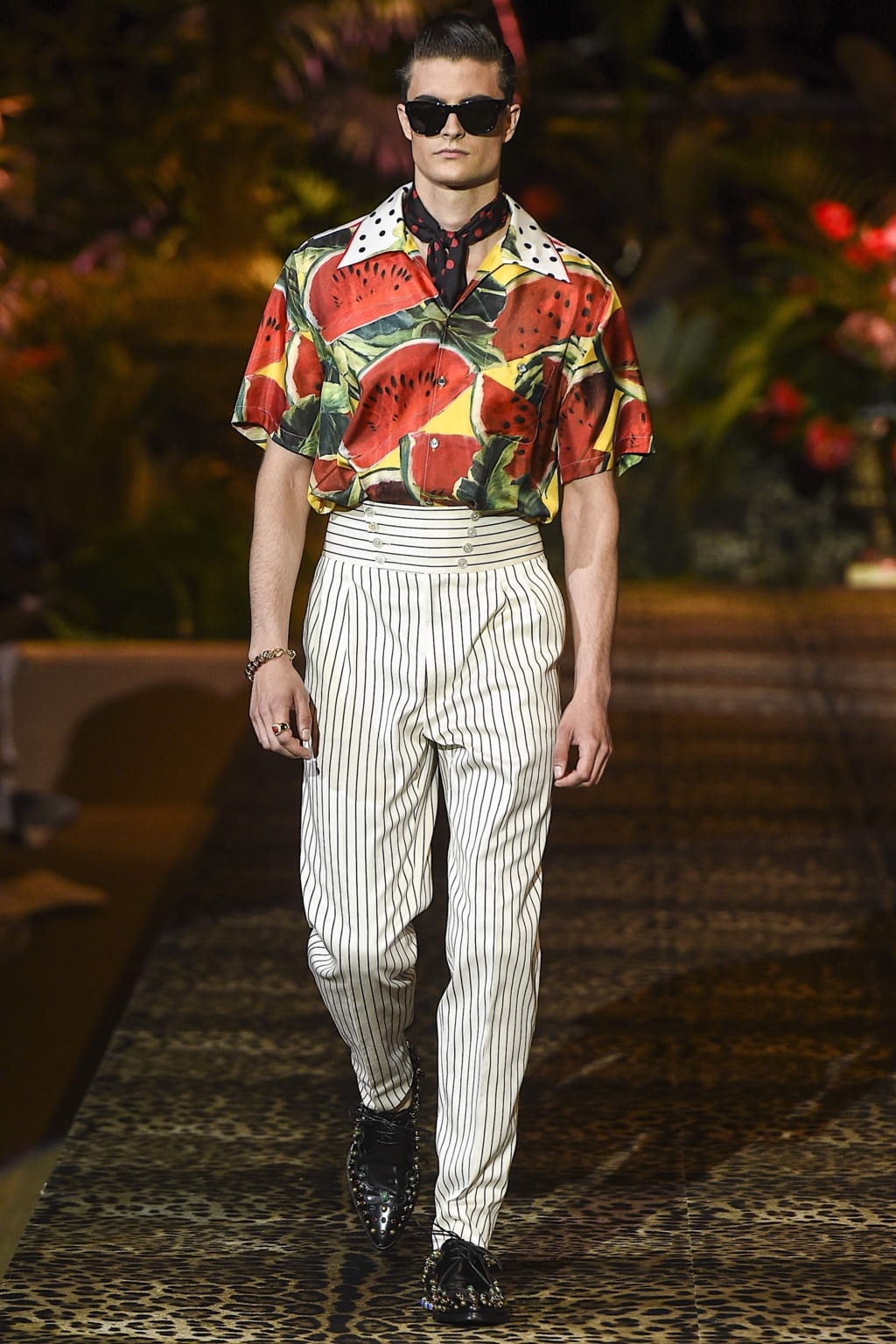 Fashion Week Milan Spring/Summer 2020 look 36 from the Dolce & Gabbana collection menswear