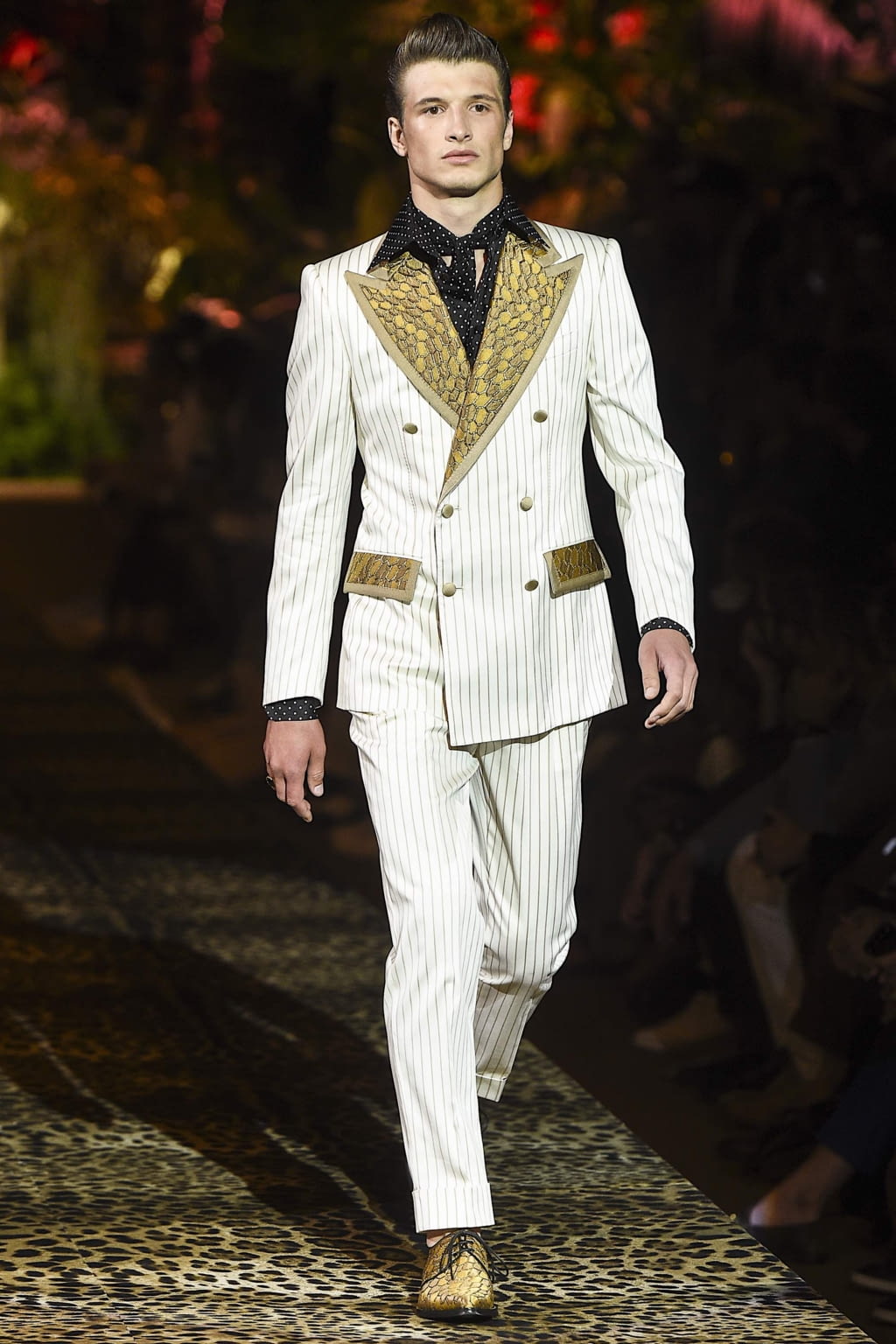 Fashion Week Milan Spring/Summer 2020 look 37 from the Dolce & Gabbana collection menswear
