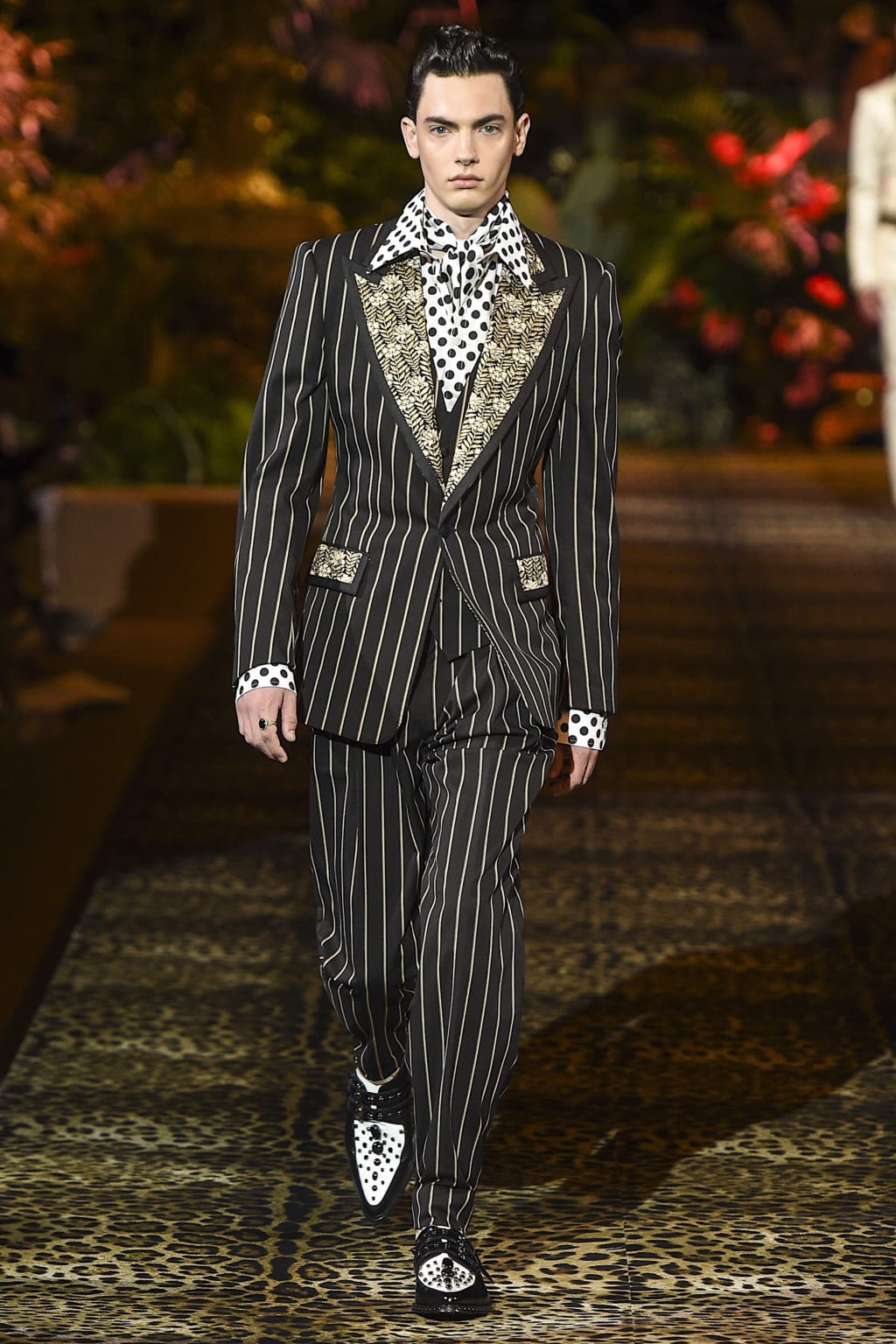 Fashion Week Milan Spring/Summer 2020 look 39 from the Dolce & Gabbana collection 男装