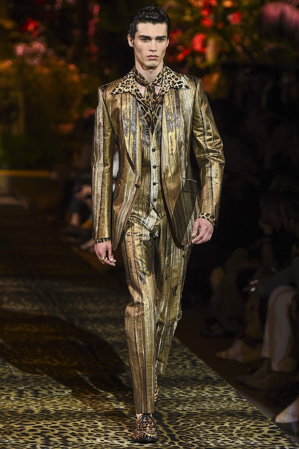 Fashion Week Milan Spring/Summer 2020 look 49 from the Dolce & Gabbana collection menswear