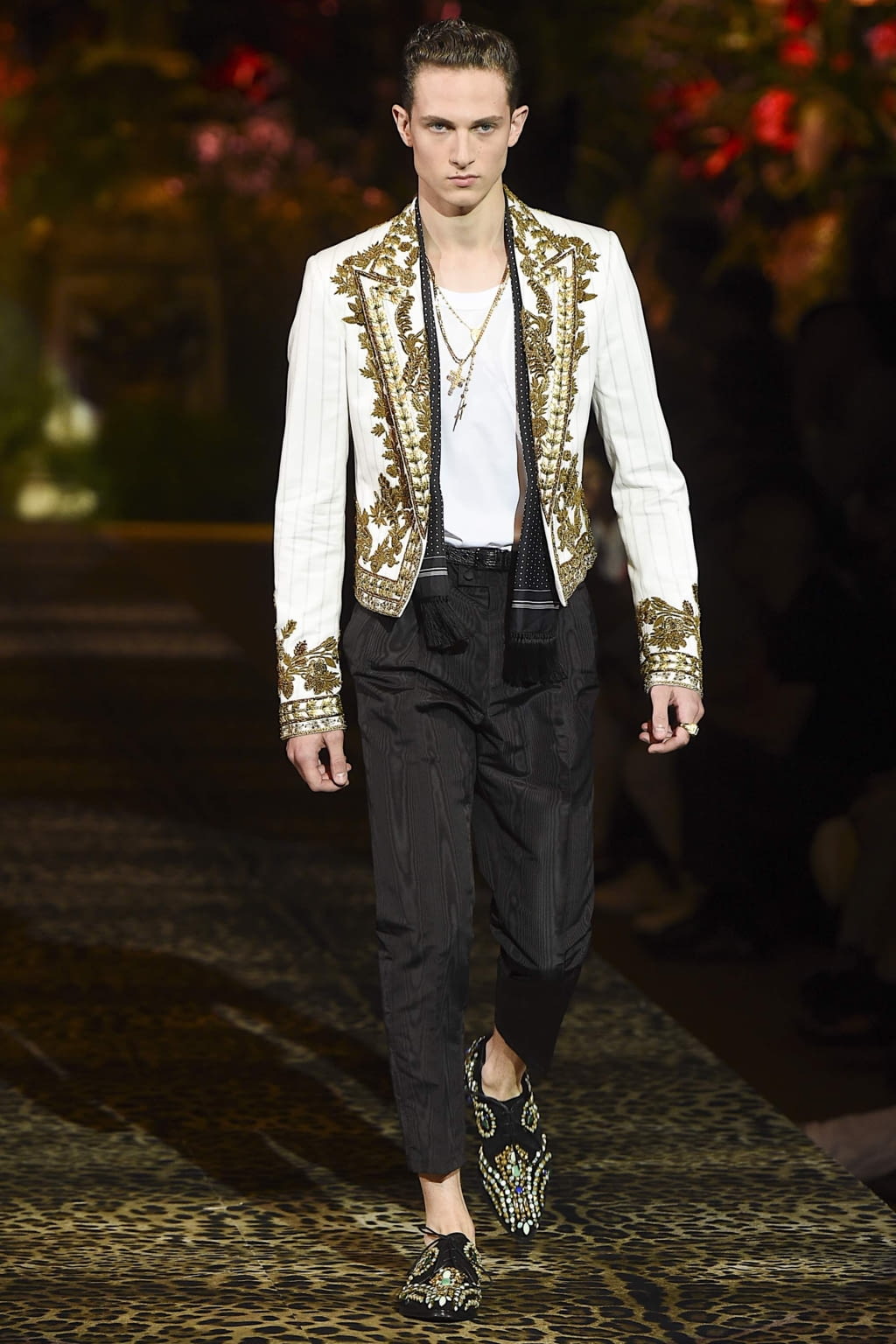 Fashion Week Milan Spring/Summer 2020 look 55 from the Dolce & Gabbana collection 男装