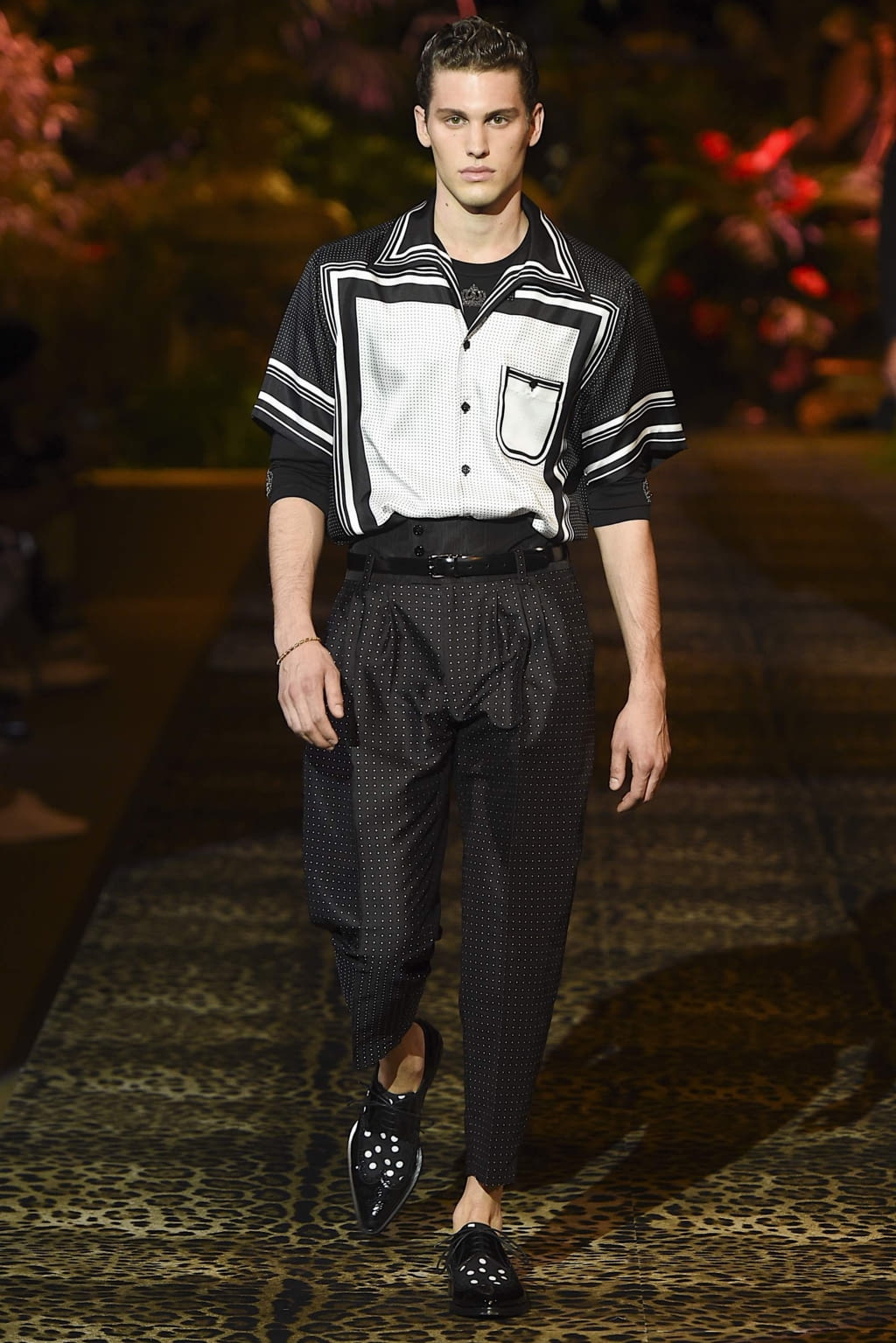 Fashion Week Milan Spring/Summer 2020 look 75 from the Dolce & Gabbana collection menswear