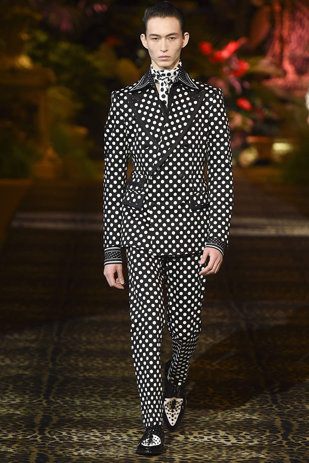 Fashion Week Milan Spring/Summer 2020 look 78 from the Dolce & Gabbana collection menswear