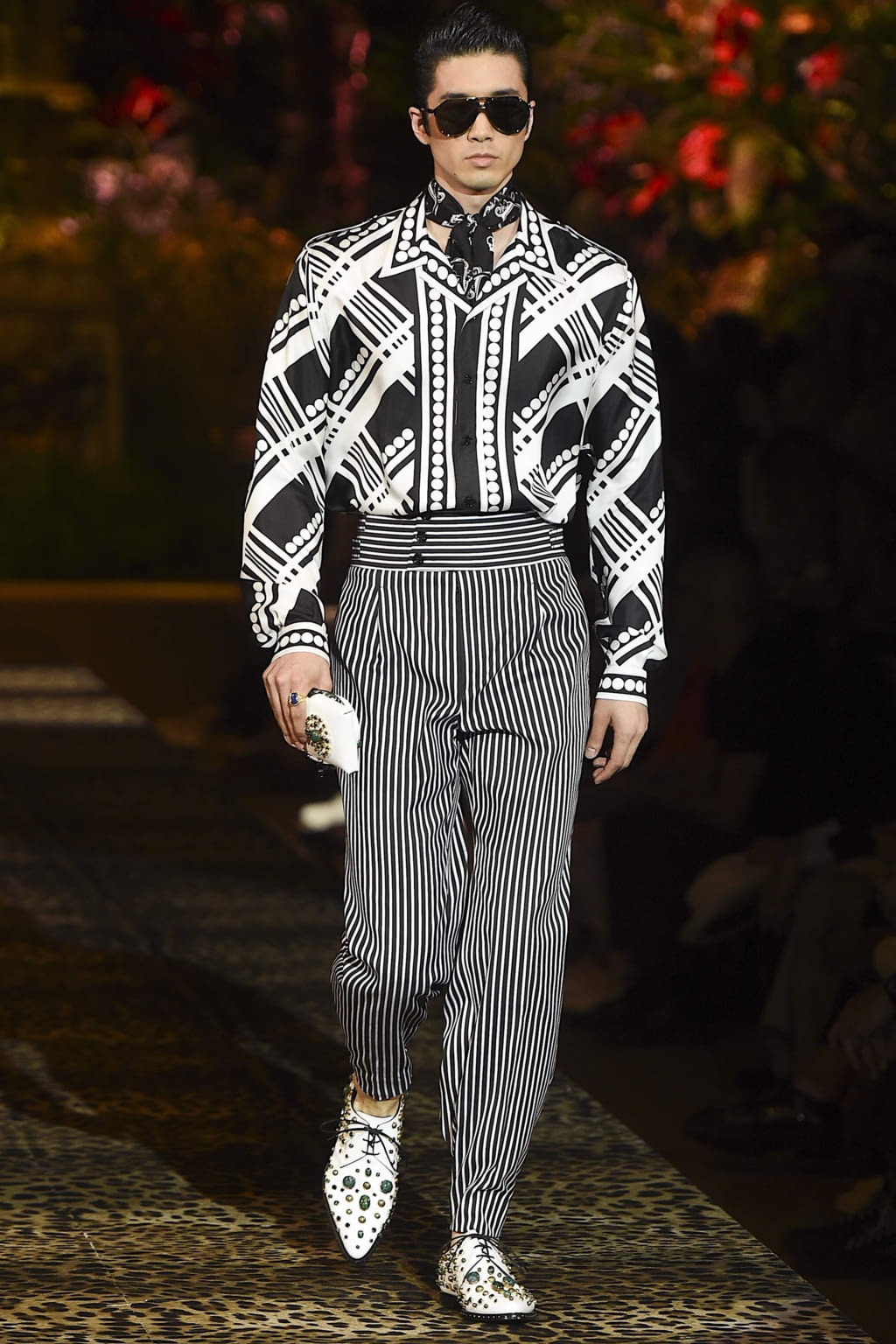 Fashion Week Milan Spring/Summer 2020 look 79 from the Dolce & Gabbana collection 男装