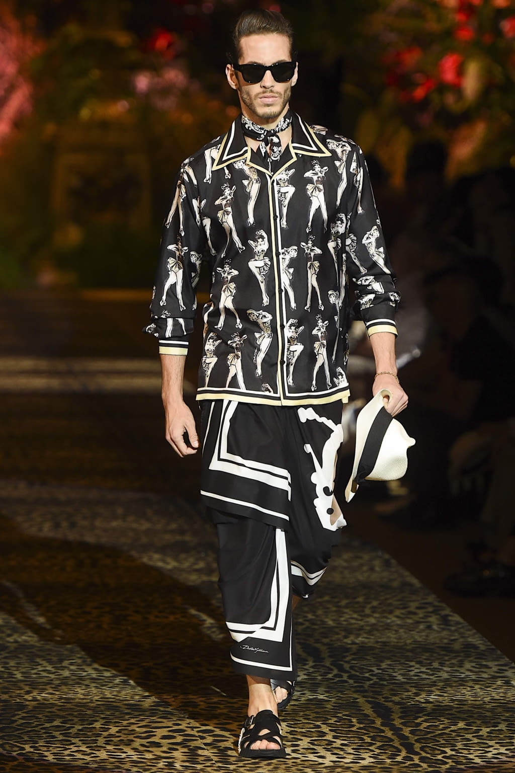 Fashion Week Milan Spring/Summer 2020 look 82 from the Dolce & Gabbana collection 男装