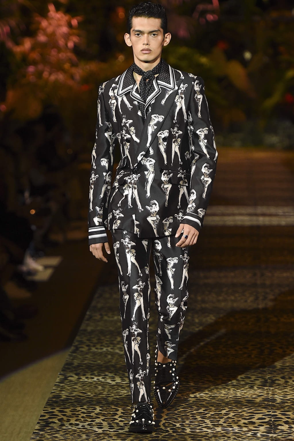 Fashion Week Milan Spring/Summer 2020 look 84 from the Dolce & Gabbana collection menswear