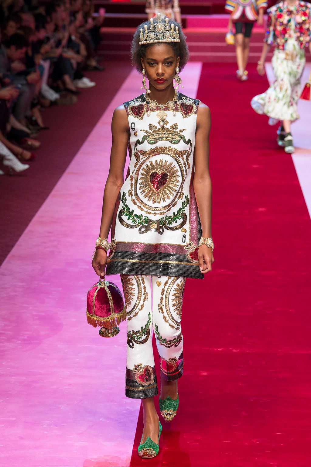 Fashion Week Milan Spring/Summer 2018 look 21 de la collection Dolce & Gabbana womenswear