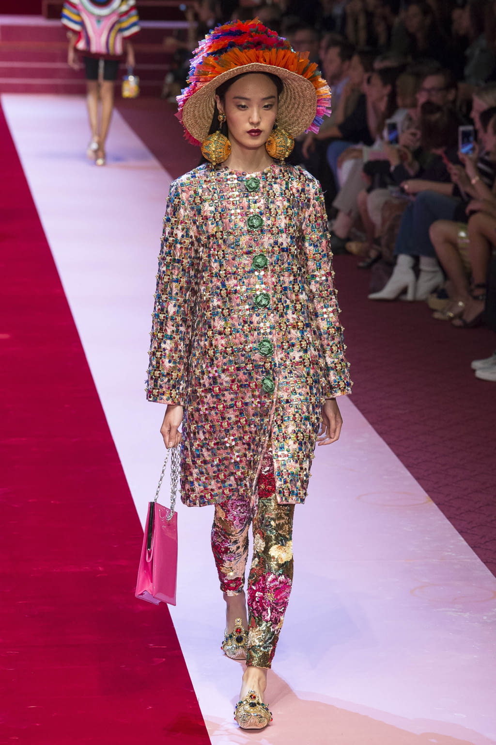 Fashion Week Milan Spring/Summer 2018 look 25 from the Dolce & Gabbana collection womenswear