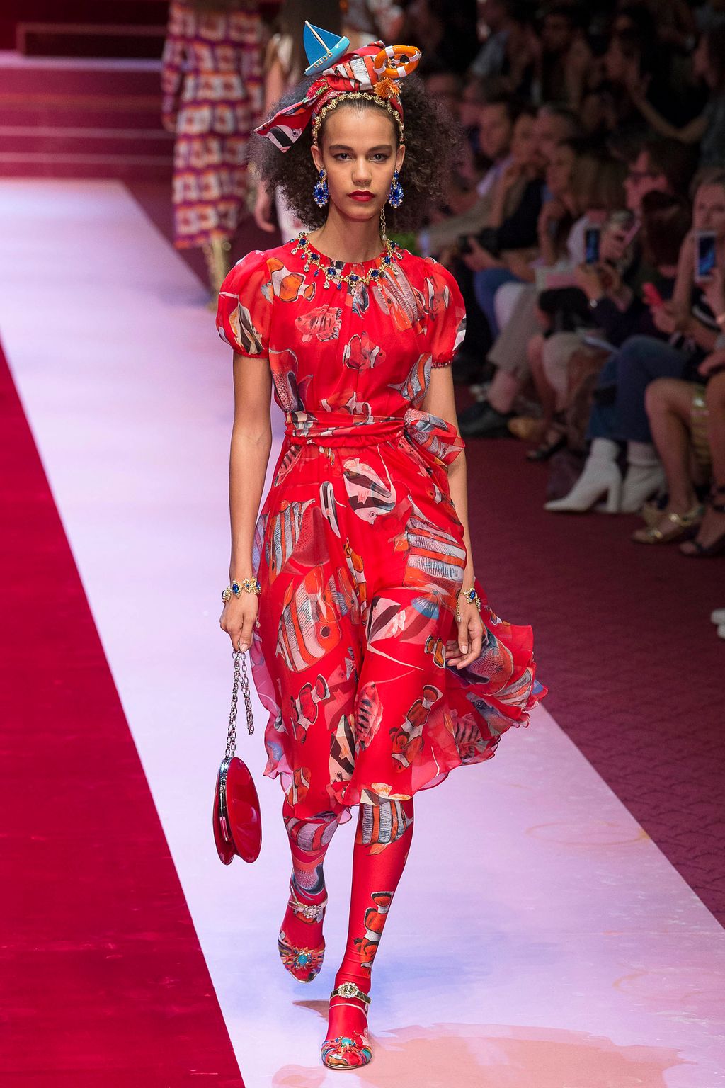 Fashion Week Milan Spring/Summer 2018 look 34 from the Dolce & Gabbana collection womenswear