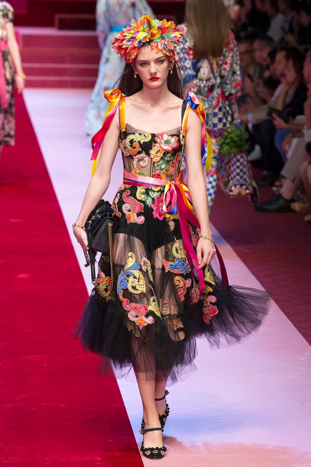 Dolce and gabbana dress 2018 hotsell