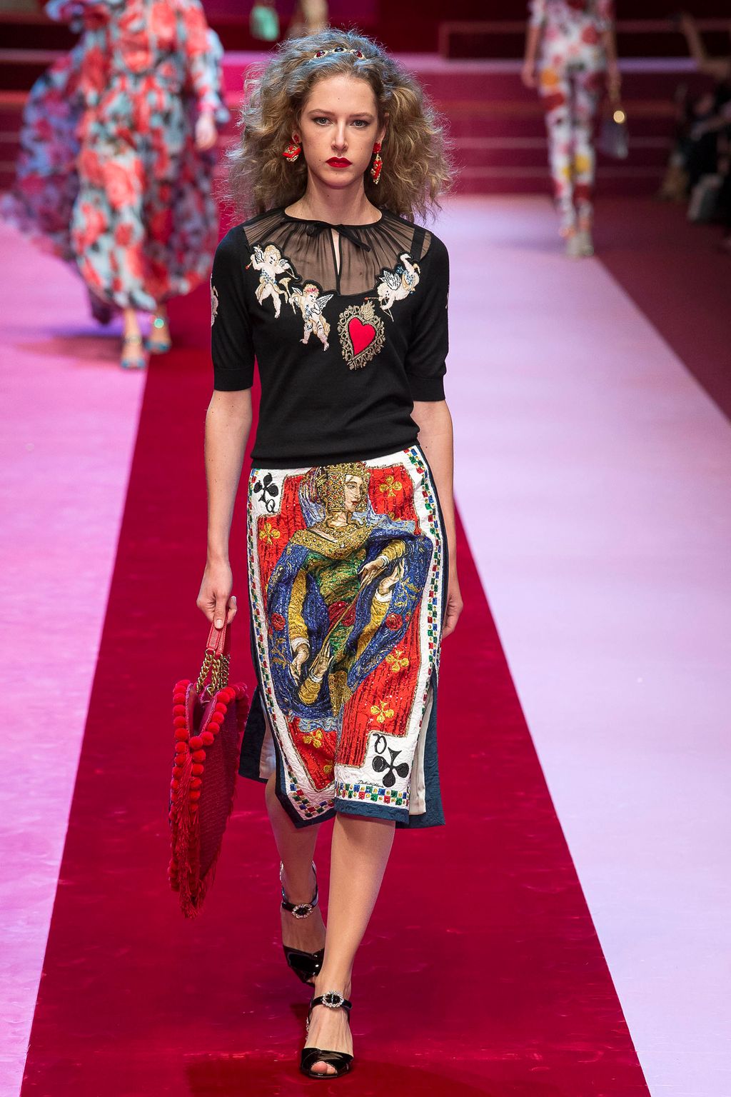 Fashion Week Milan Spring/Summer 2018 look 89 from the Dolce & Gabbana collection womenswear