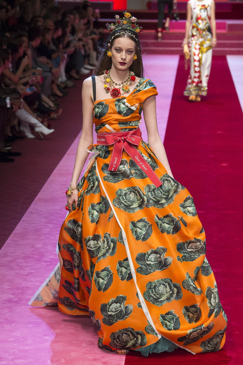 Fashion Week Milan Spring/Summer 2018 look 105 from the Dolce & Gabbana collection womenswear