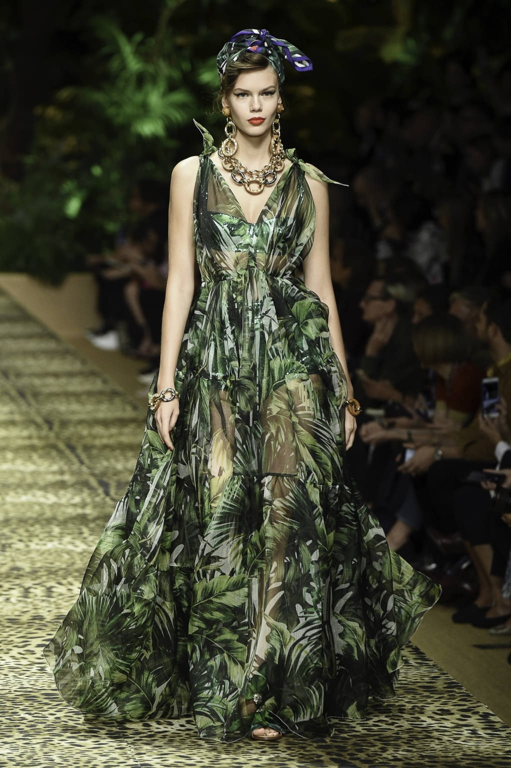 Fashion Week Milan Spring/Summer 2020 look 21 from the Dolce & Gabbana collection womenswear