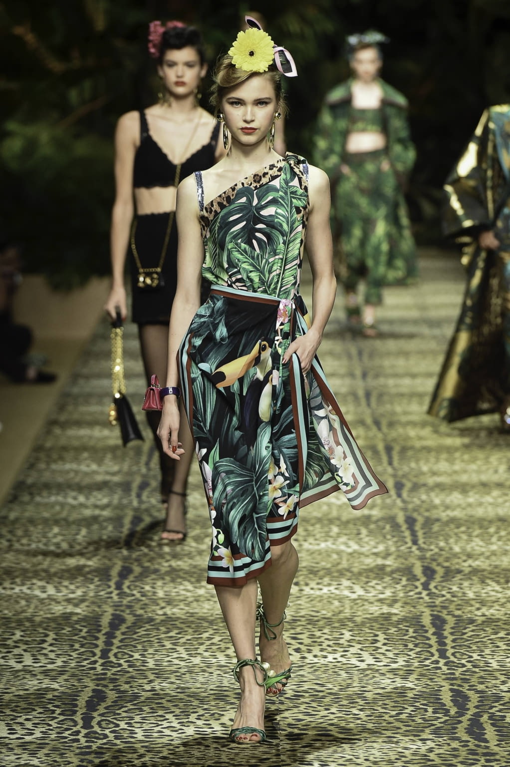 Fashion Week Milan Spring/Summer 2020 look 112 de la collection Dolce & Gabbana womenswear