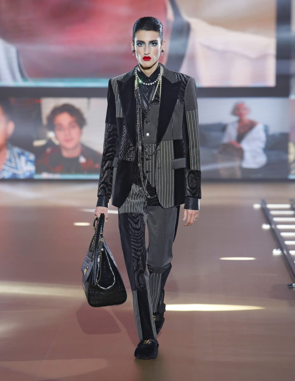 Fashion Week Milan Fall/Winter 2021 look 23 from the Dolce & Gabbana collection menswear