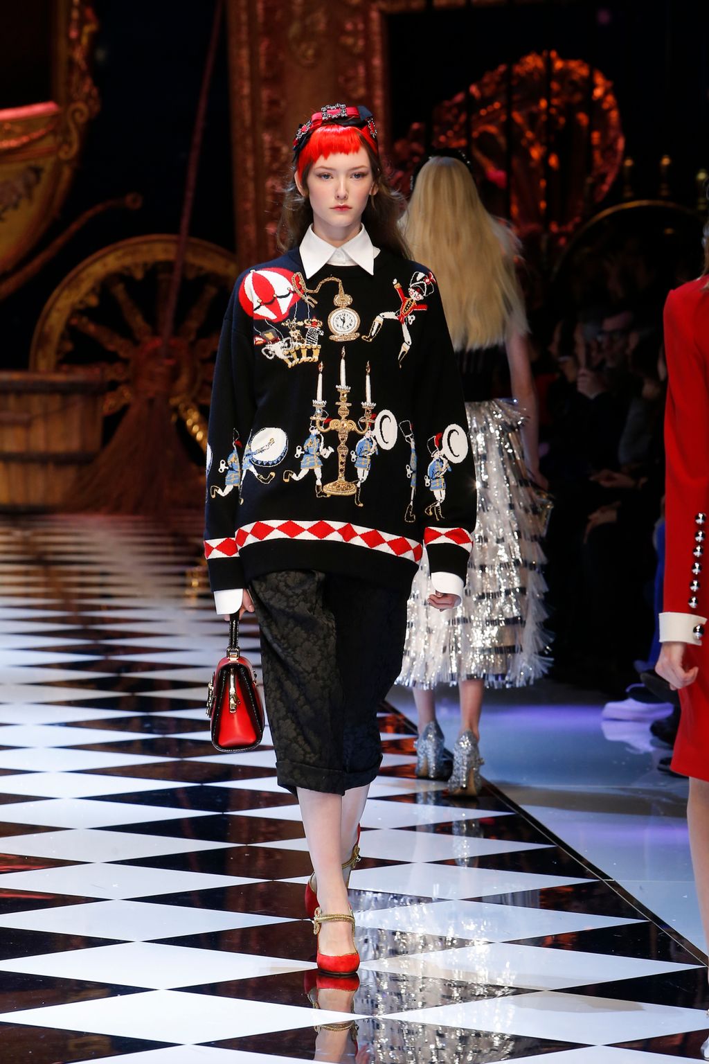 Fashion Week Milan Fall/Winter 2016 look 22 de la collection Dolce & Gabbana womenswear