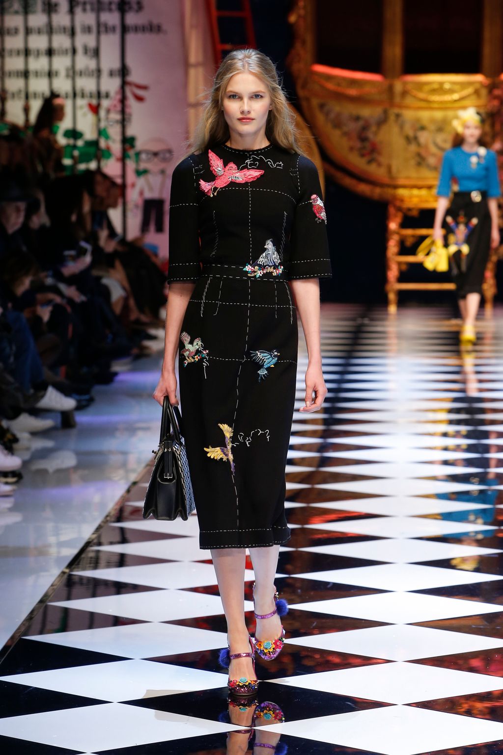 Fashion Week Milan Fall/Winter 2016 look 27 from the Dolce & Gabbana collection womenswear