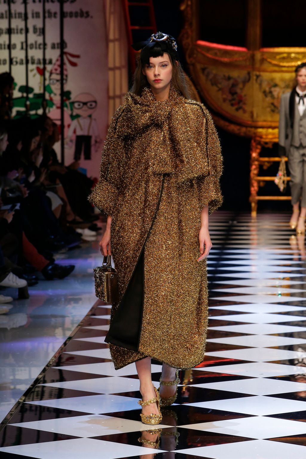 Fashion Week Milan Fall/Winter 2016 look 54 from the Dolce & Gabbana collection womenswear