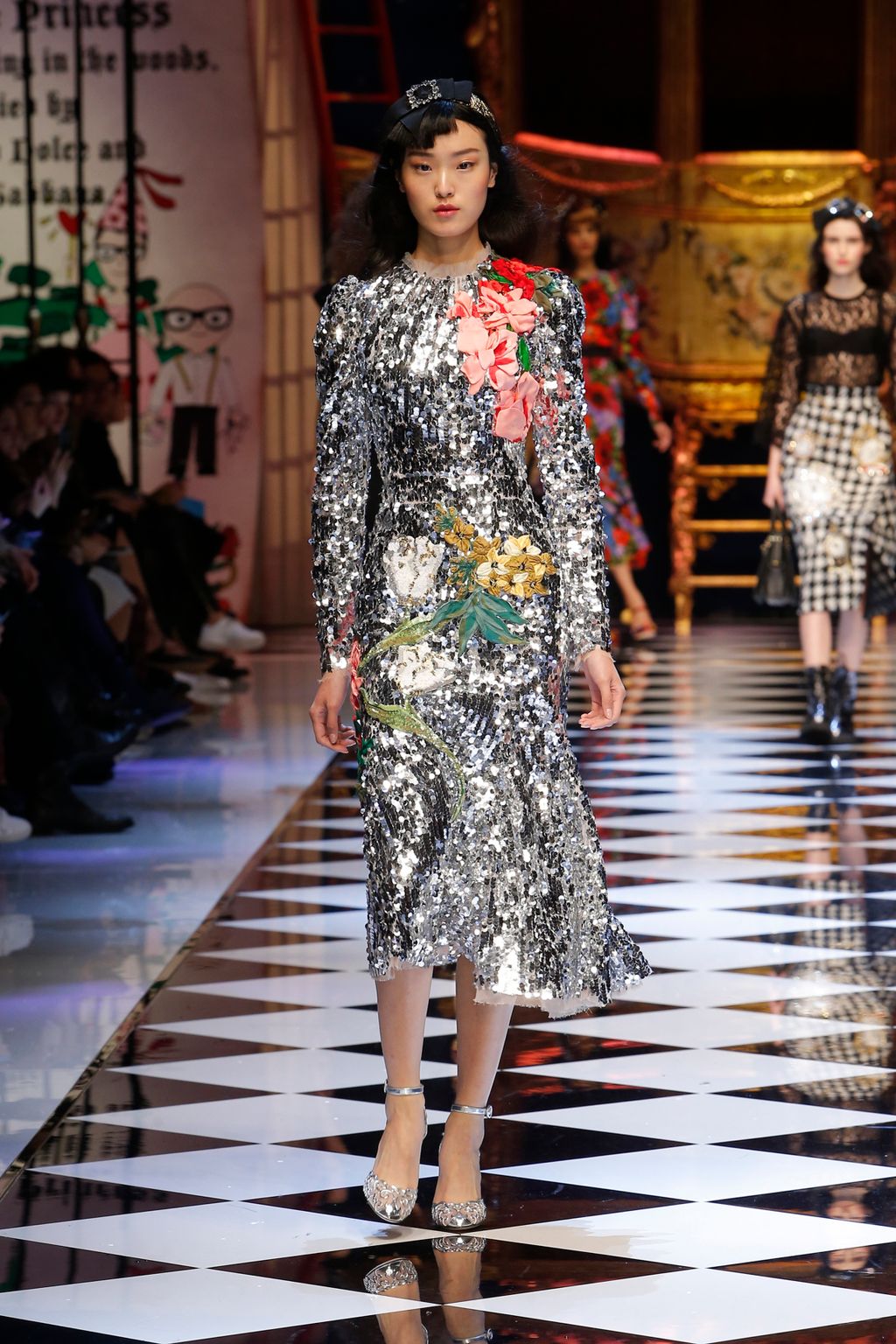Fashion Week Milan Fall/Winter 2016 look 66 from the Dolce & Gabbana collection womenswear