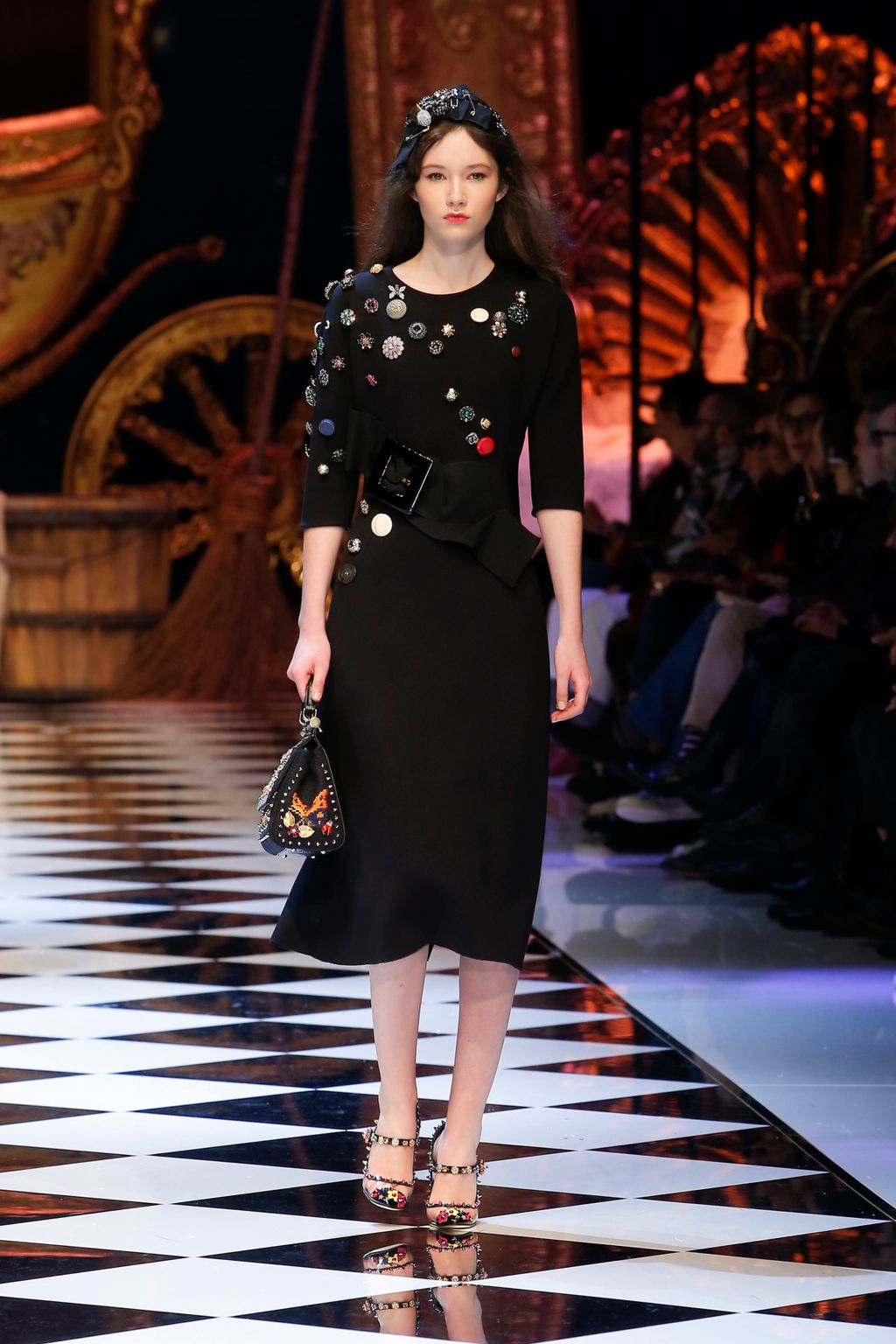 Fashion Week Milan Fall/Winter 2016 look 73 from the Dolce & Gabbana collection 女装