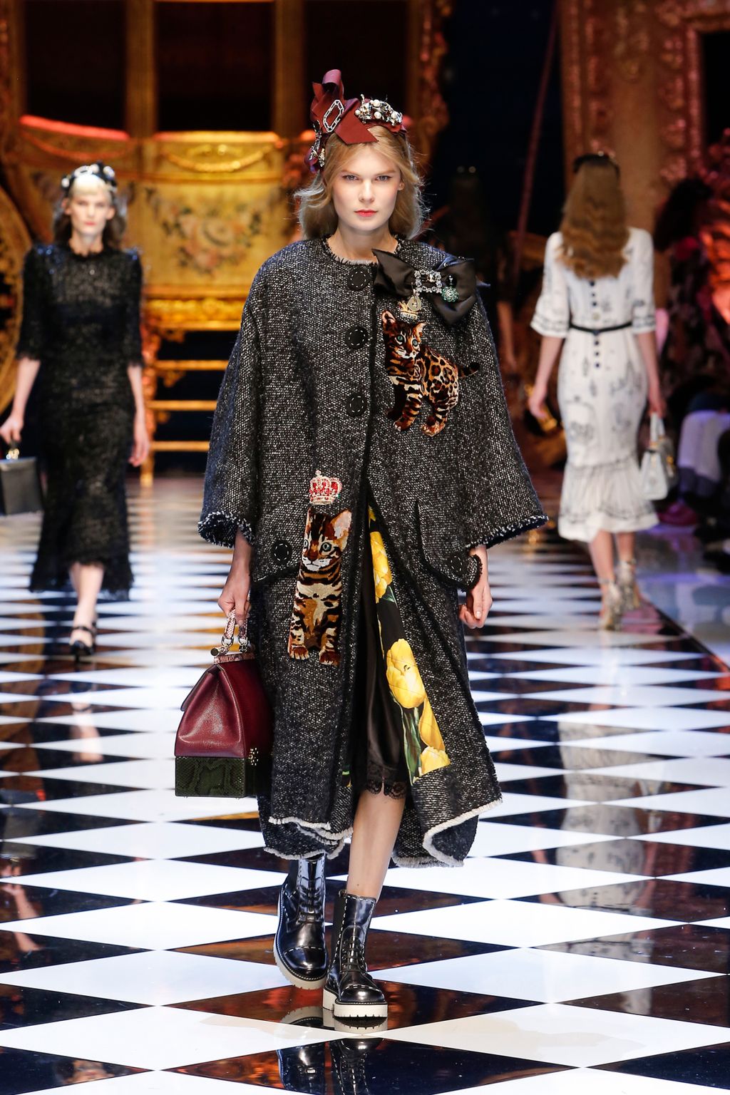 Fashion Week Milan Fall/Winter 2016 look 80 from the Dolce & Gabbana collection 女装