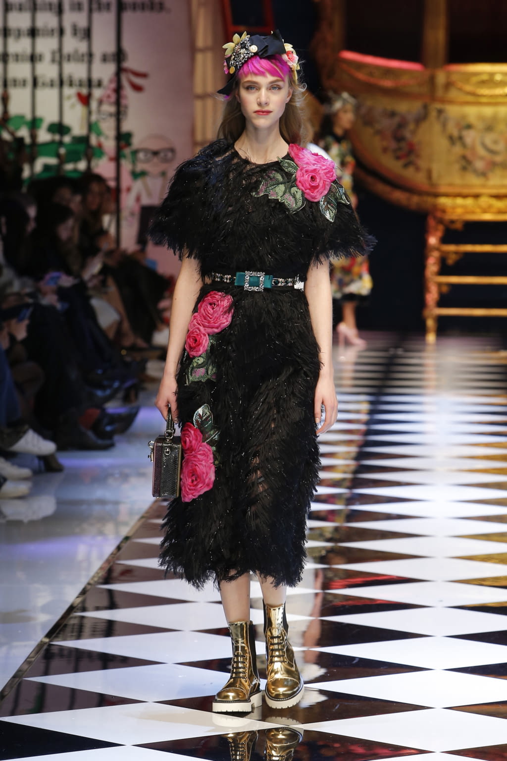 Fashion Week Milan Fall/Winter 2016 look 87 from the Dolce & Gabbana collection 女装