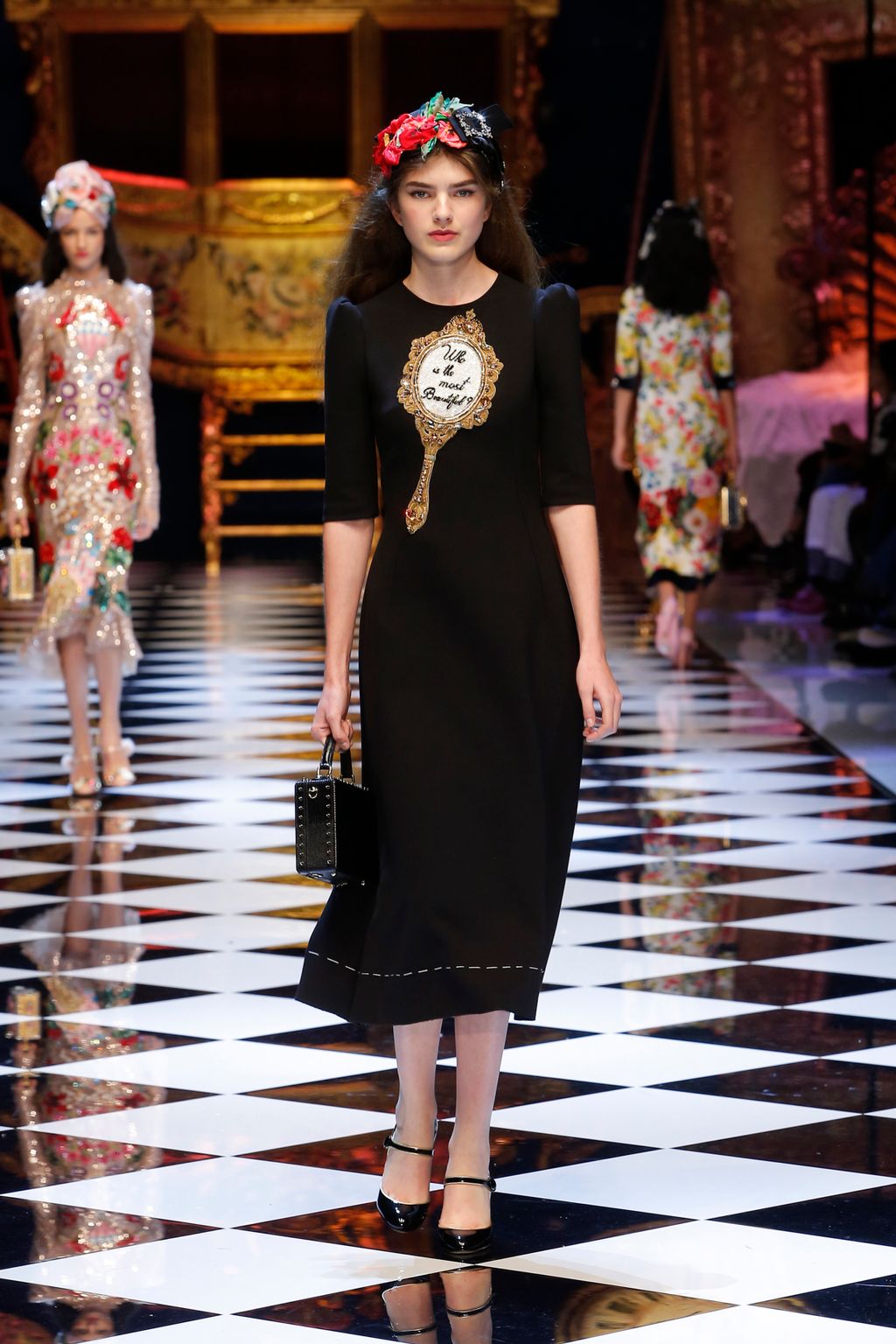 Fashion Week Milan Fall/Winter 2016 look 92 from the Dolce & Gabbana collection 女装