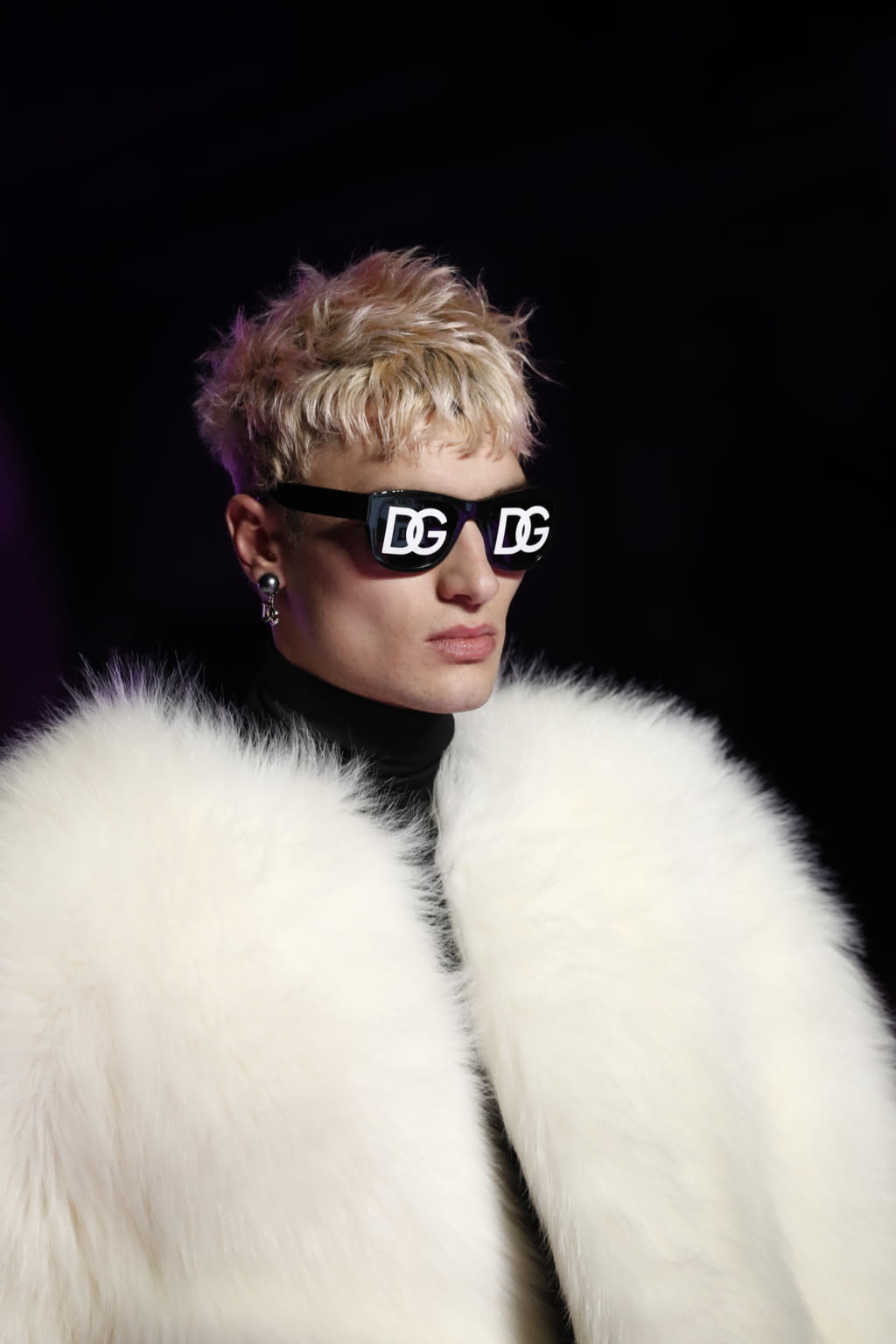 Fashion Week Milan Fall/Winter 2022 look 1 de la collection Dolce & Gabbana menswear accessories