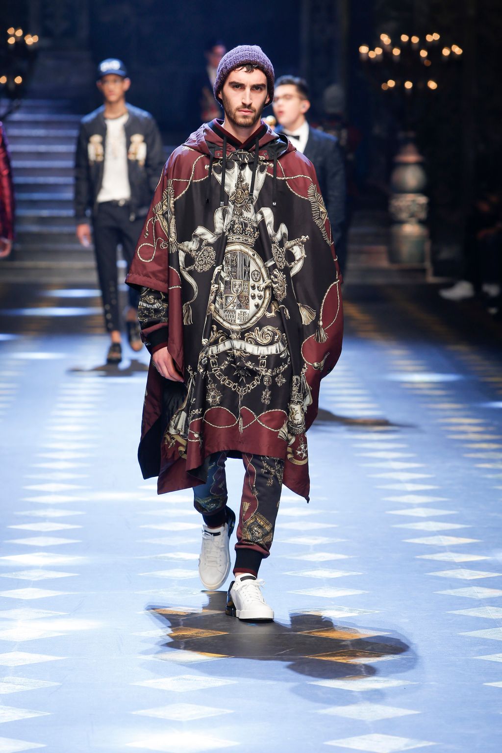 Fashion Week Milan Fall/Winter 2017 look 104 from the Dolce & Gabbana collection menswear