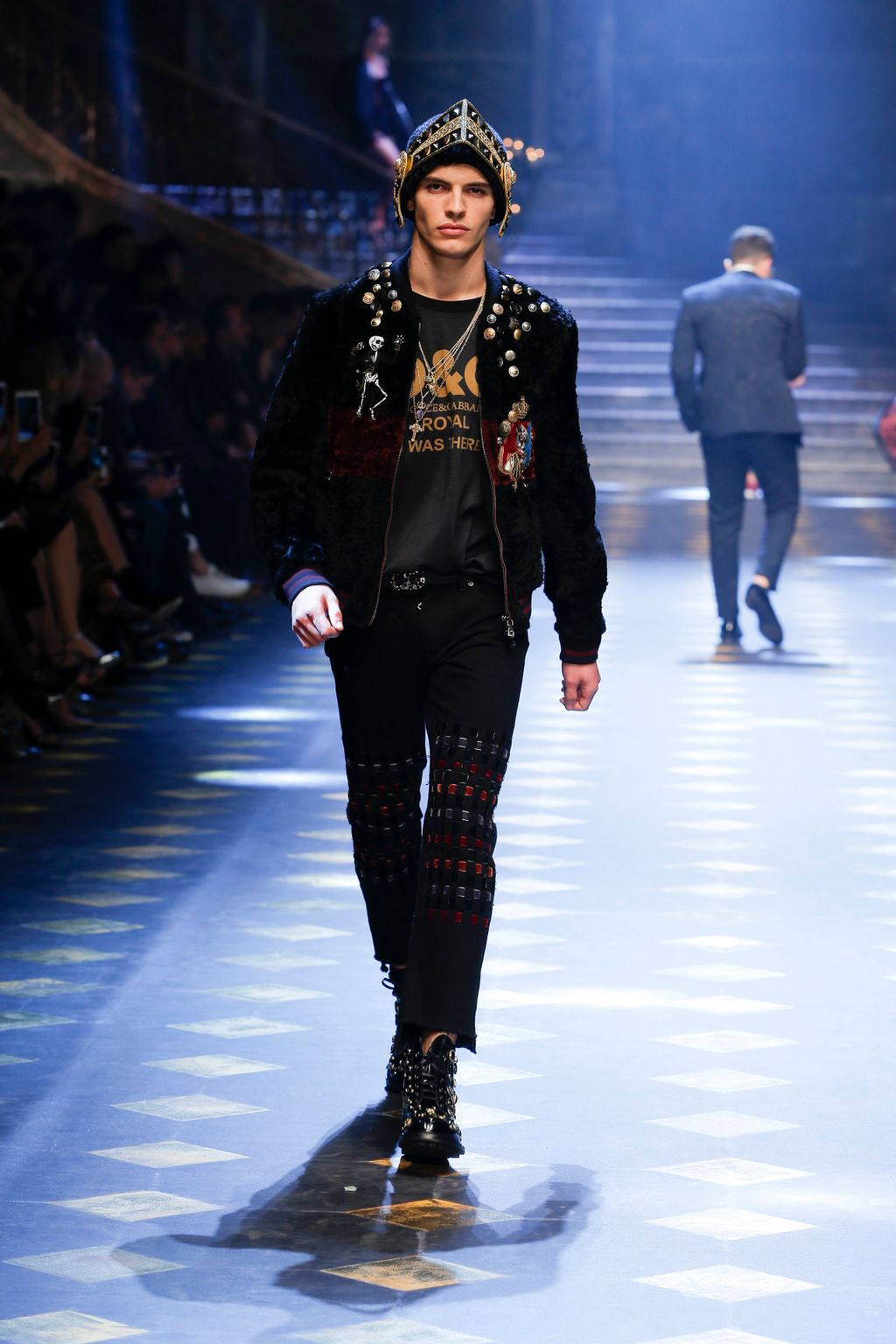 Fashion Week Milan Fall/Winter 2017 look 12 from the Dolce & Gabbana collection menswear