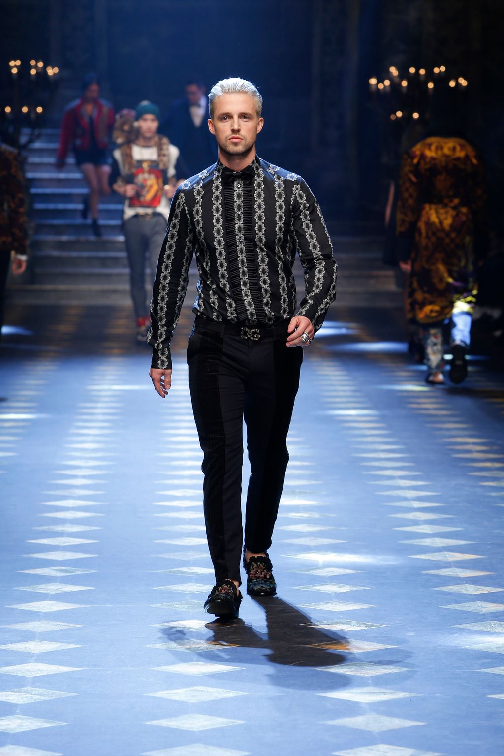 Fashion Week Milan Fall/Winter 2017 look 35 from the Dolce & Gabbana collection 男装