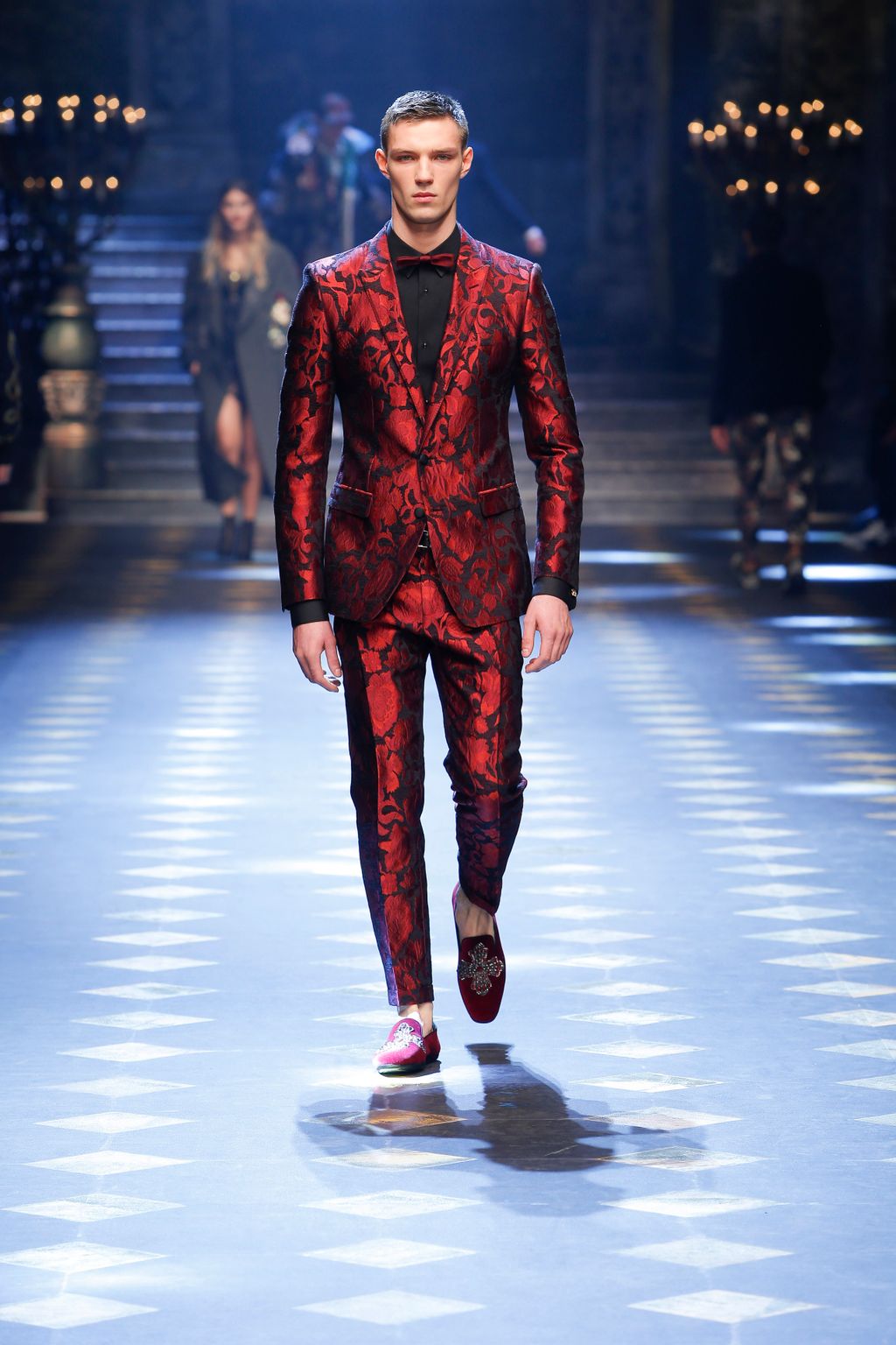 Fashion Week Milan Fall/Winter 2017 look 44 from the Dolce & Gabbana collection menswear