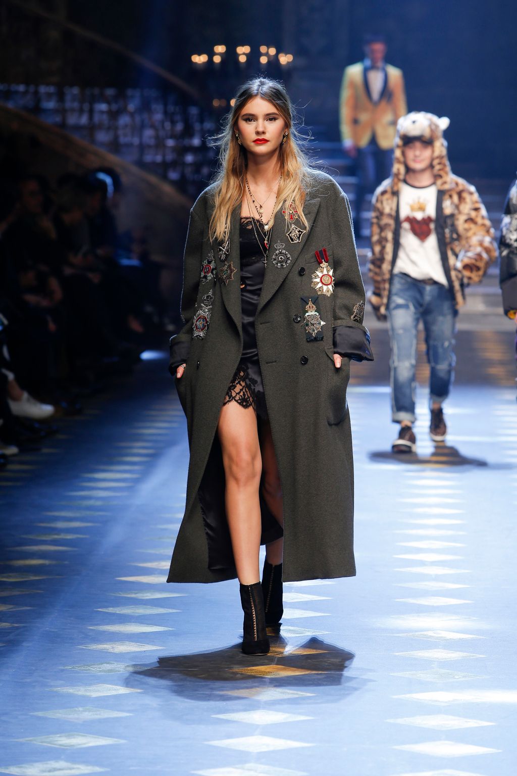 Fashion Week Milan Fall/Winter 2017 look 45 de la collection Dolce & Gabbana menswear