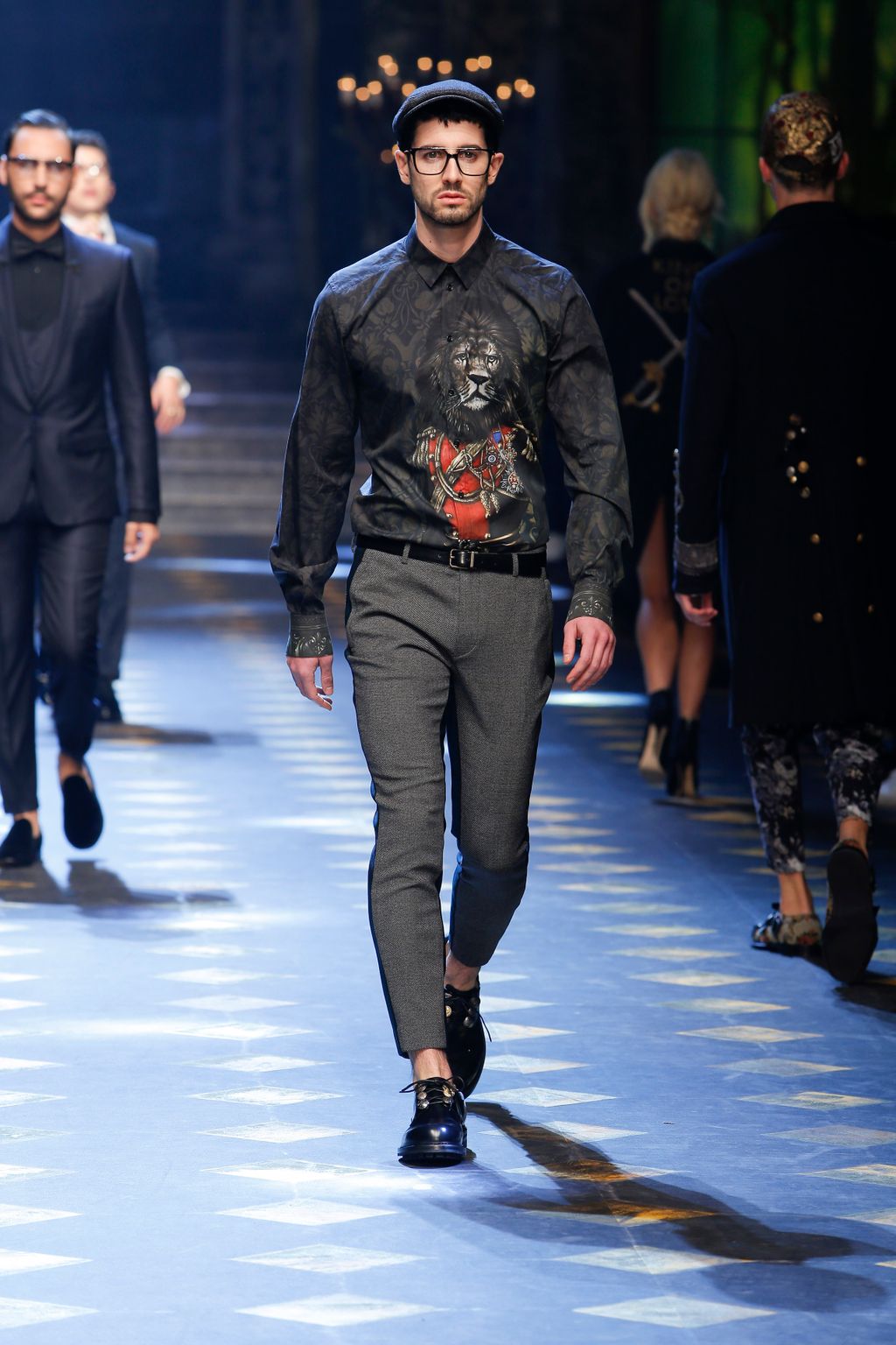 Fashion Week Milan Fall/Winter 2017 look 52 from the Dolce & Gabbana collection menswear