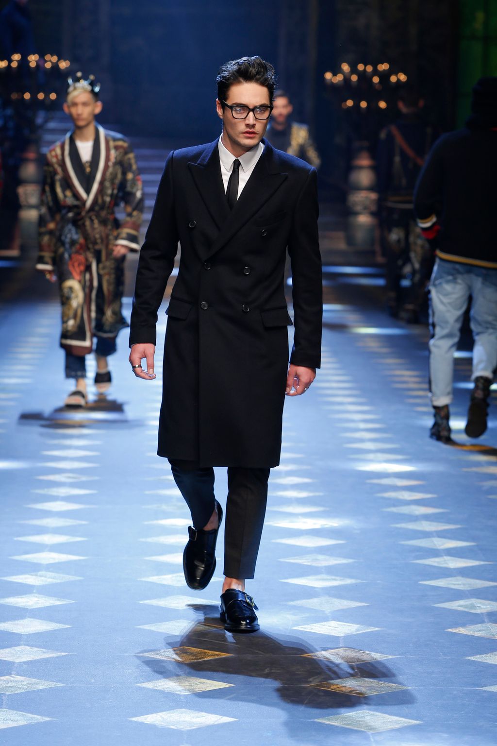 Fashion Week Milan Fall/Winter 2017 look 59 from the Dolce & Gabbana collection menswear