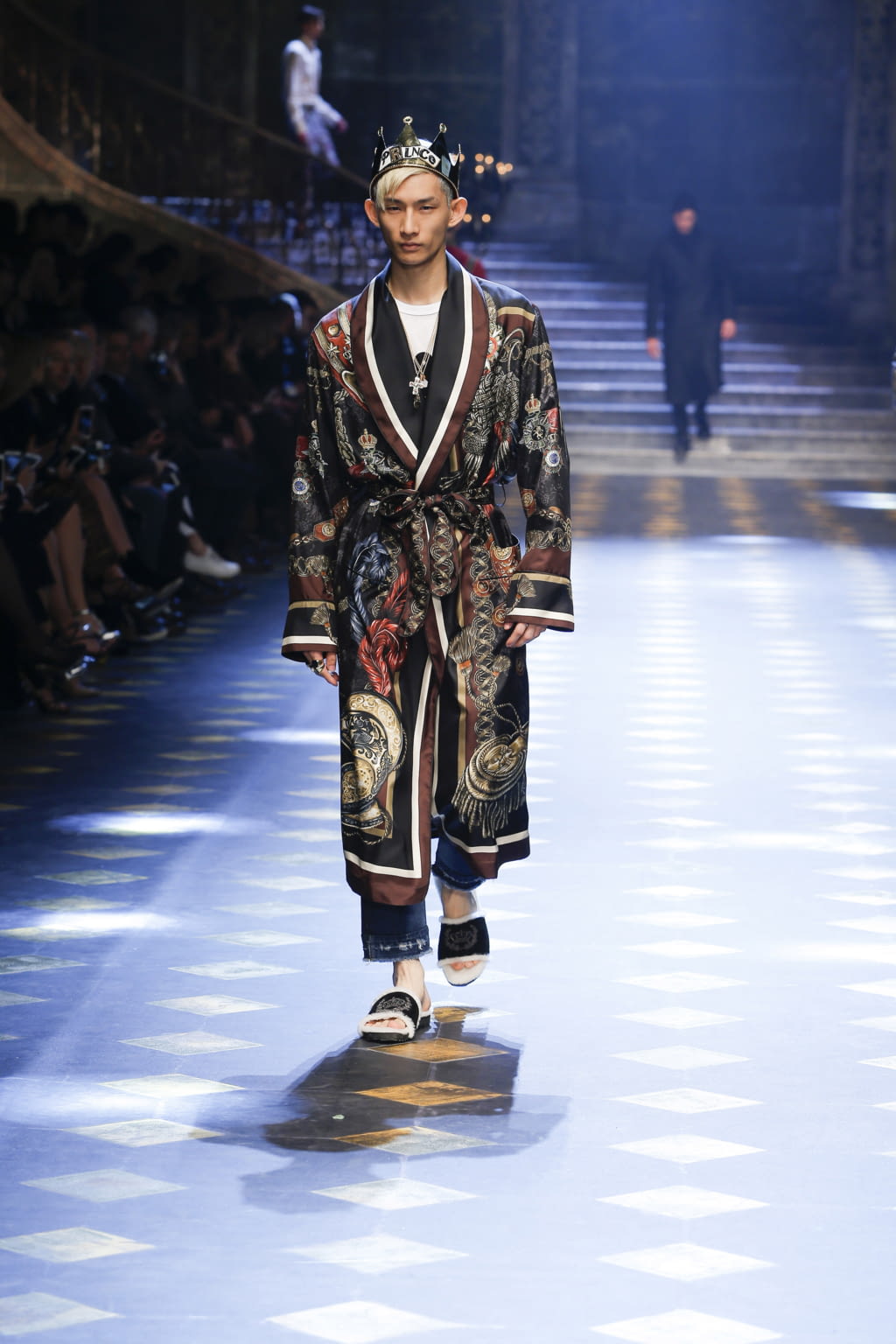 Fashion Week Milan Fall/Winter 2017 look 60 from the Dolce & Gabbana collection 男装