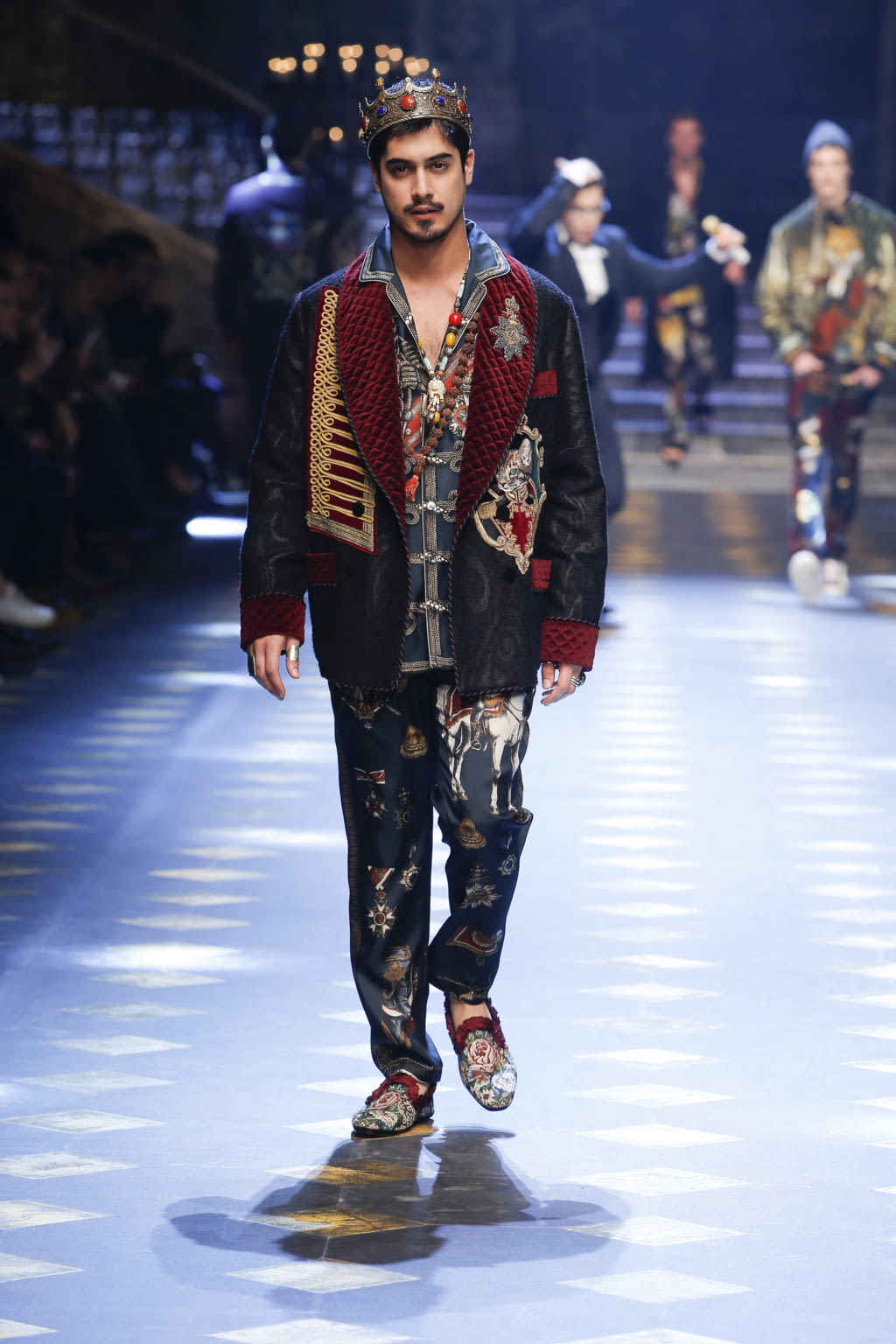 Fashion Week Milan Fall/Winter 2017 look 75 from the Dolce & Gabbana collection menswear