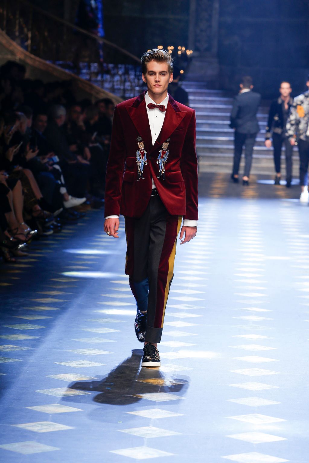 Fashion Week Milan Fall/Winter 2017 look 81 de la collection Dolce & Gabbana menswear