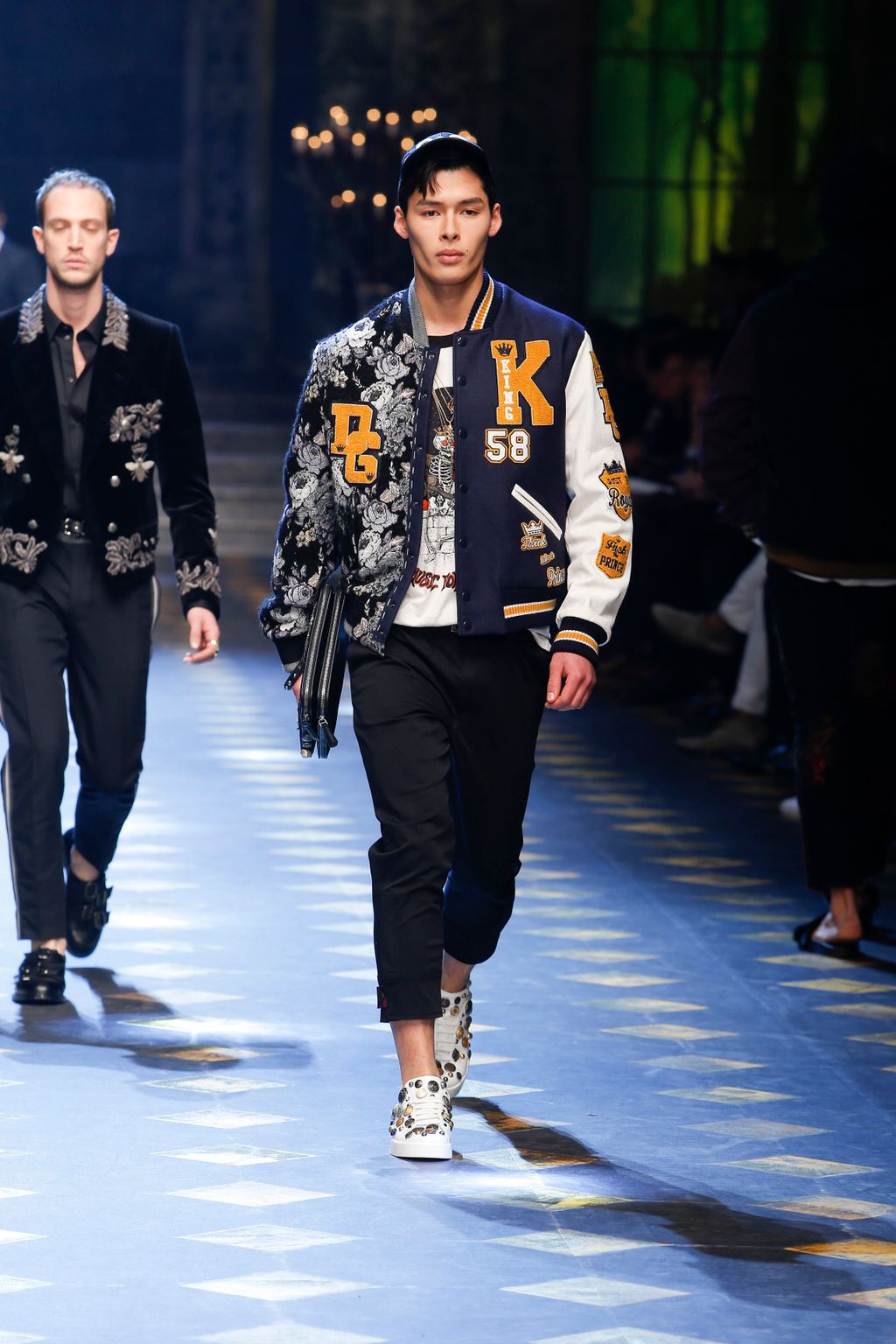 Fashion Week Milan Fall/Winter 2017 look 82 from the Dolce & Gabbana collection 男装