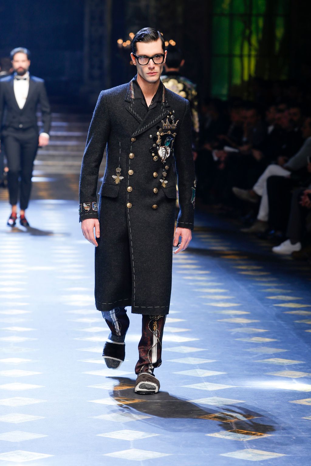 Fashion Week Milan Fall/Winter 2017 look 94 from the Dolce & Gabbana collection menswear