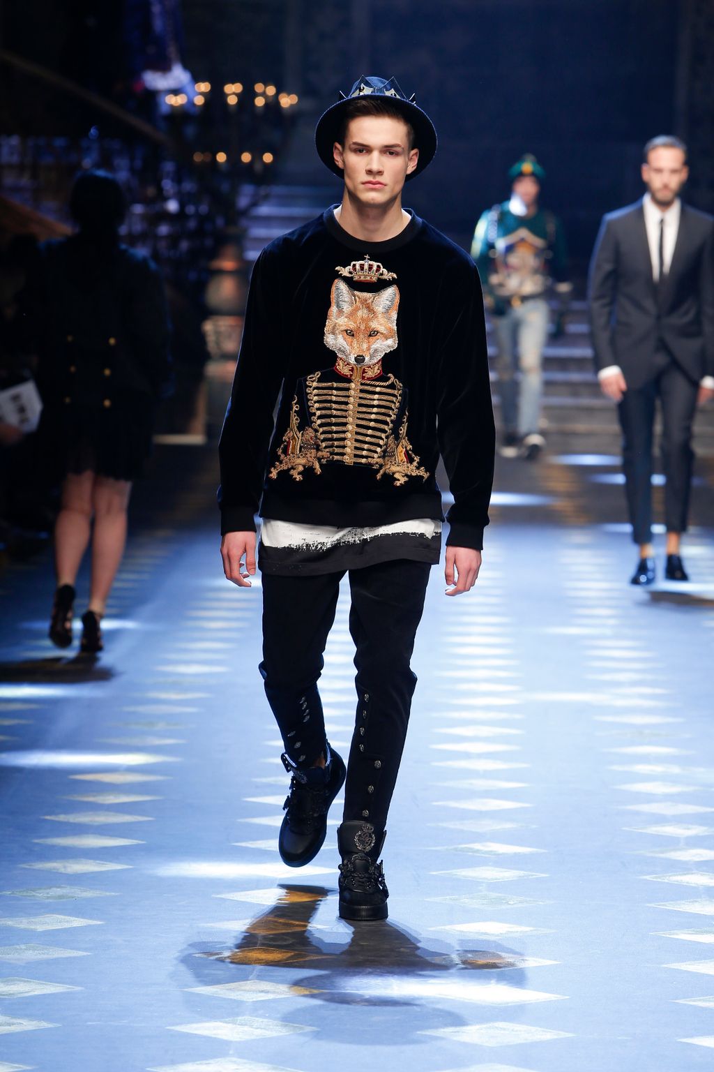 Fashion Week Milan Fall/Winter 2017 look 96 de la collection Dolce & Gabbana menswear