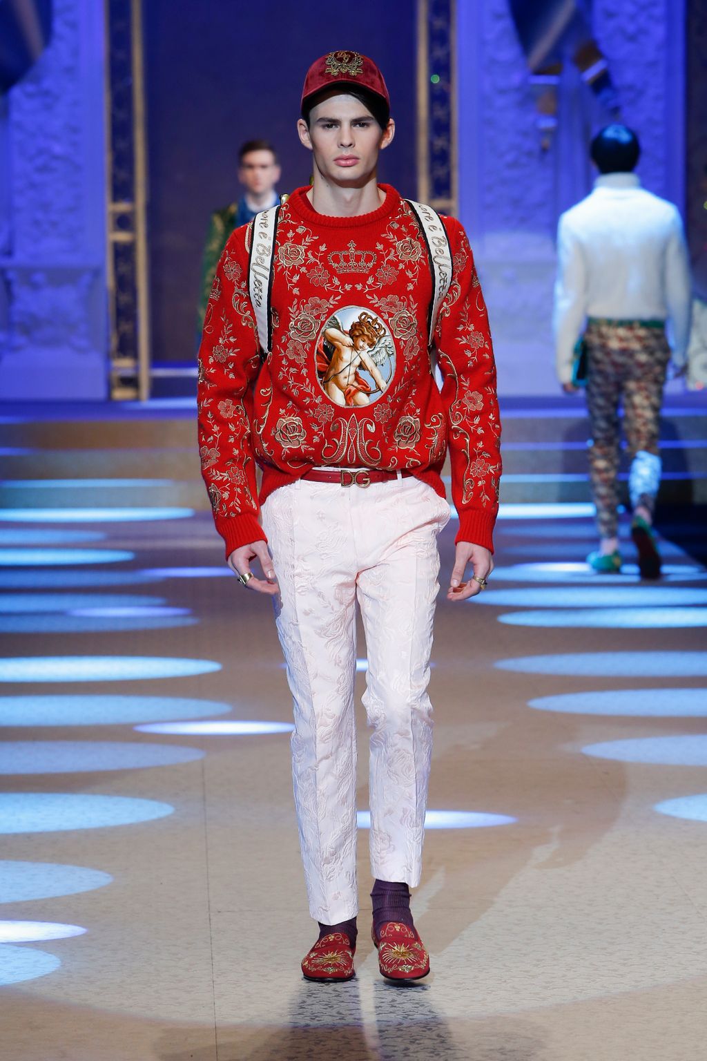 Fashion Week Milan Fall/Winter 2018 look 21 from the Dolce & Gabbana collection menswear