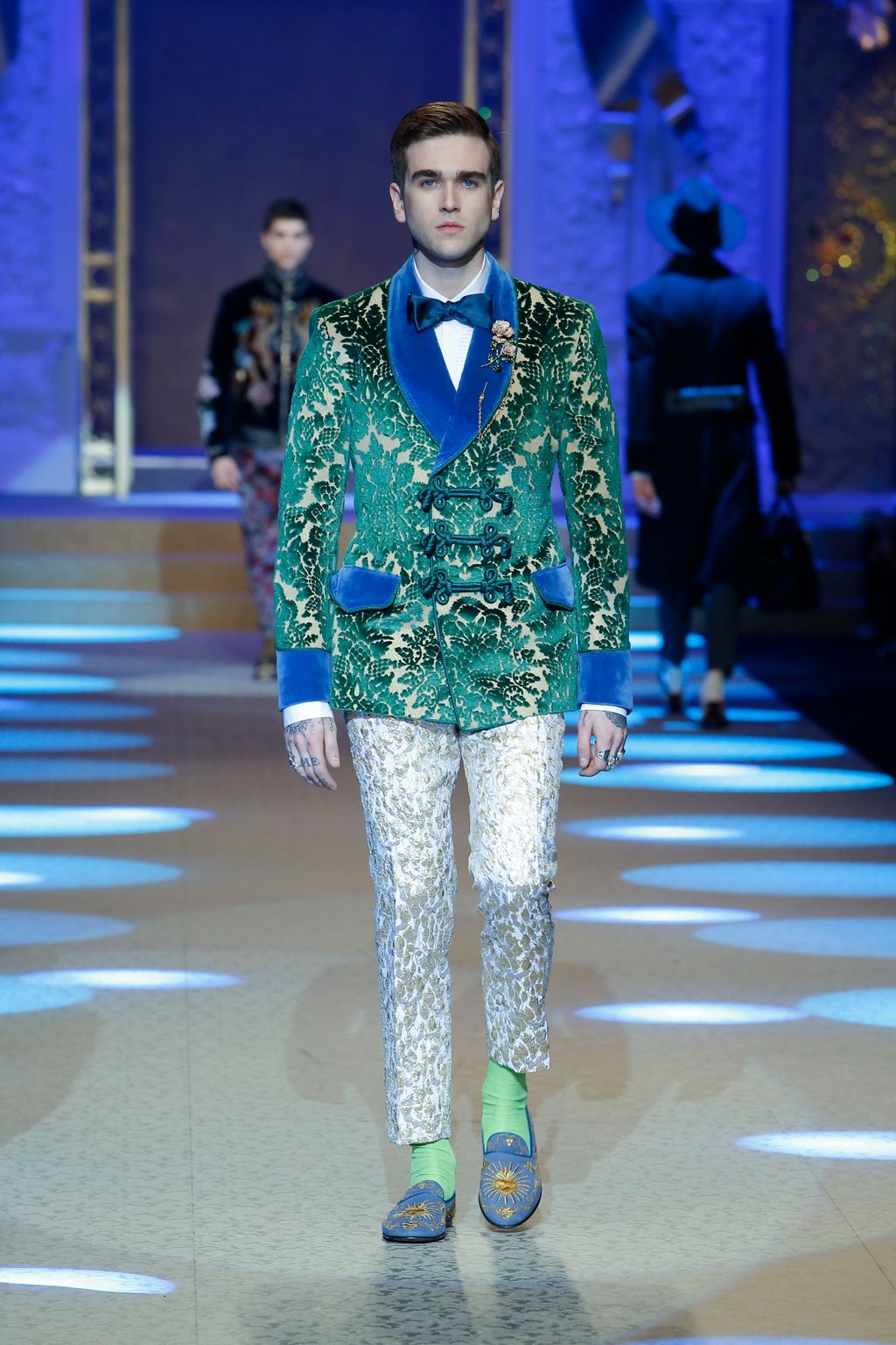 Fashion Week Milan Fall/Winter 2018 look 22 from the Dolce & Gabbana collection menswear