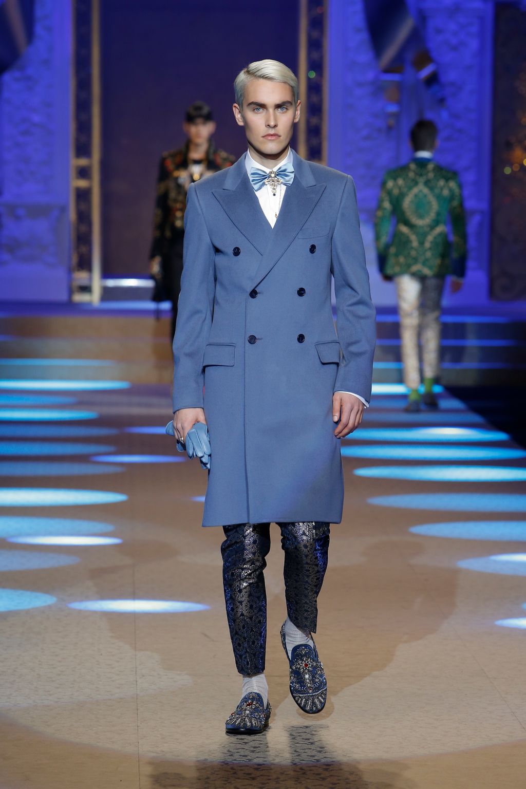 Fashion Week Milan Fall/Winter 2018 look 24 from the Dolce & Gabbana collection menswear