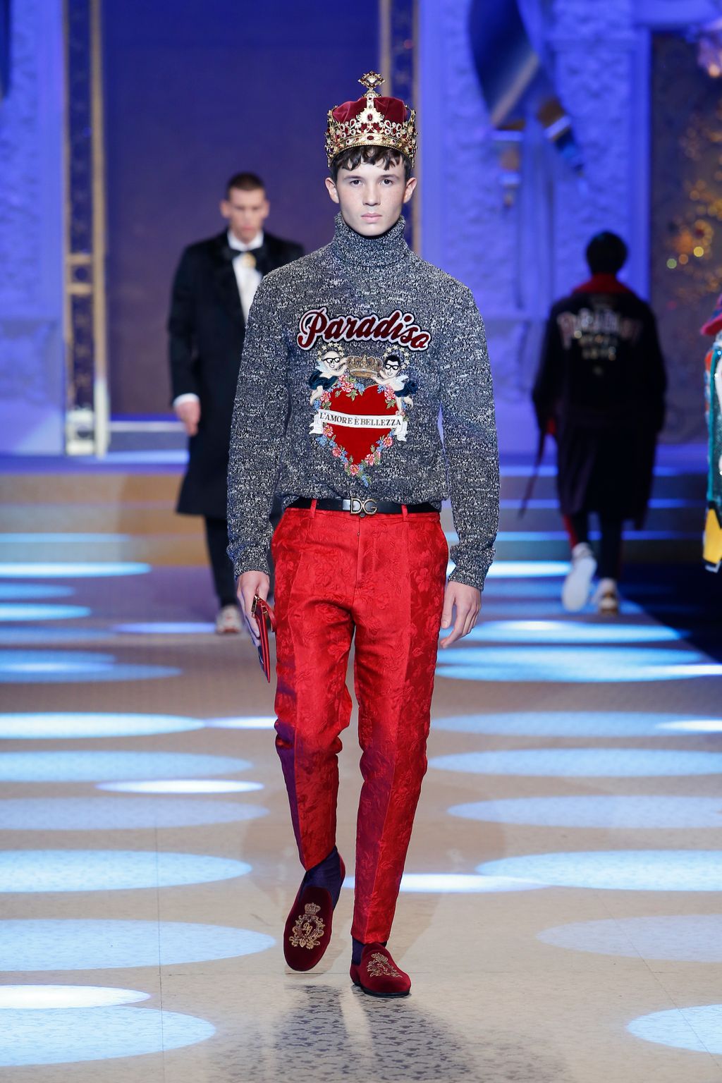 Fashion Week Milan Fall/Winter 2018 look 34 from the Dolce & Gabbana collection menswear